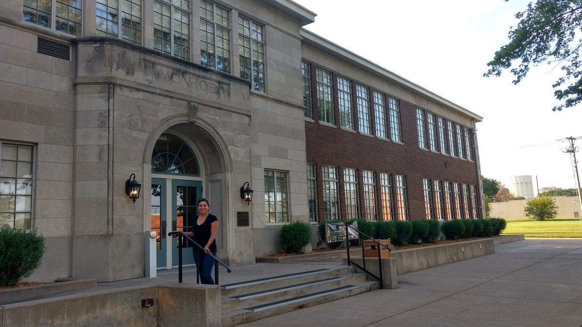 4salmom's tweet photo. Feeling 1 w/ history. Visited site for basis of Brown vs. Board of Ed in @TopekaKansas. #educatorsdream #segregationnever #thankstothebrave https://t.co/1QweOdkSNh
