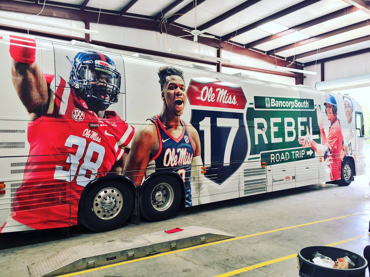 CampbellKyle's tweet photo. Huge thanks to everyone that made Rebel Road Trip #6 a success. We appreciate the amazing support #RebelNation gave us at every stop. #RRT17 https://t.co/NYimTOCYIL