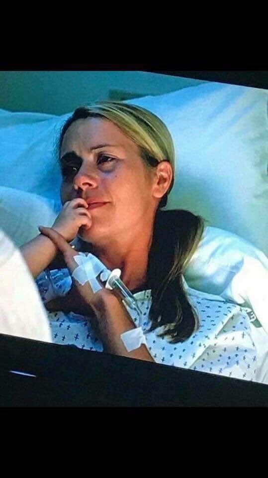 OnlyintheICU's tweet photo. Can we start a hashtag for these? Who has ideas? #TVmedicalWTFs #TVmalpractice #AsSeenOnTVmedical https://t.co/TuVf4AOJ00