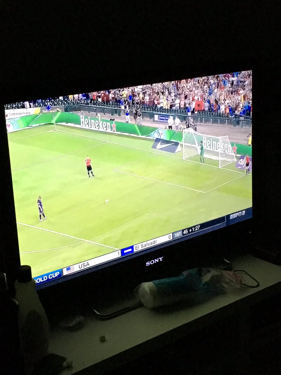 Liz also caught the penalty shoot out of the PSG vs Roma game of the International Champions Cup! <a href="/Sverussssnape/">Devil_Soccer</a> <a href="/hogwarts_soccer/">Hogwarts Soccer</a>