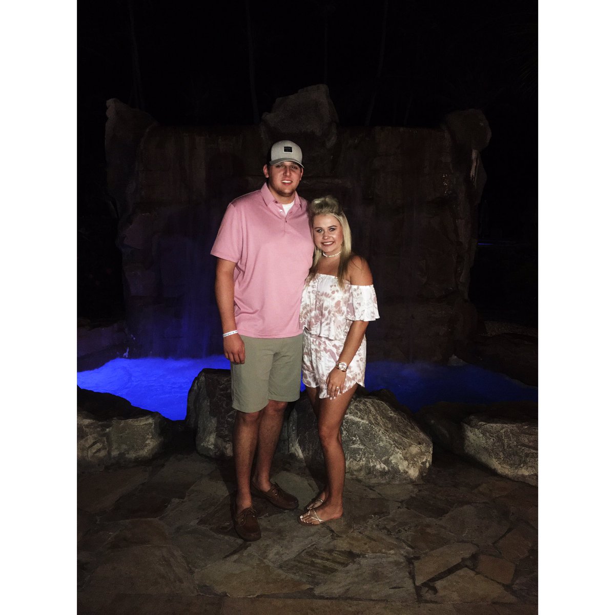 raegannhargiss's tweet photo. We're moving to Aruba. https://t.co/Z4KxaWWWMc