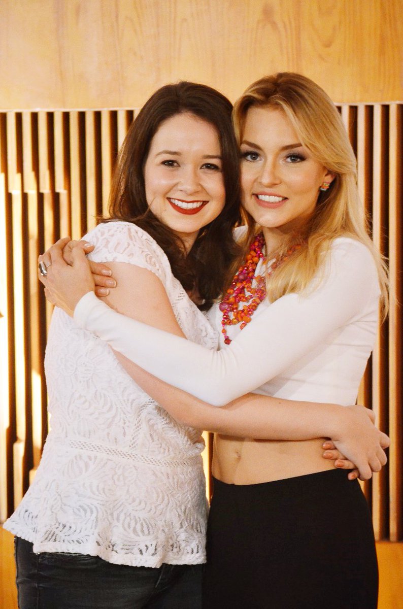 ARodrigues2011's tweet photo. Conocerte fue el mejor regalo que la vida me dio en 2017. Te vas llevando un pedazo de mi corazón junto. TE AMO MI @Anboy88 ❤️🇧🇷😘 https://t.co/jWCff0JK7N