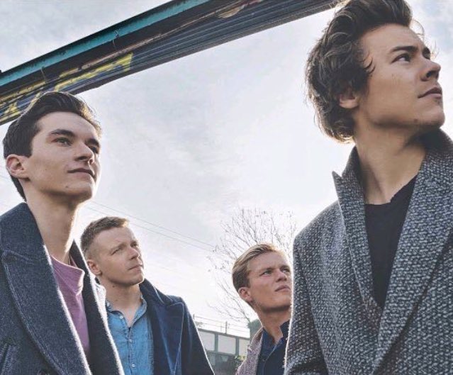 Fionn Whitehead และ Harry Styles รูปนี้ให้อารมณ์กำลังถ่ายปกอัลบั้ม 
<a href="/harrystylesbth/">Harry Styles TH</a>