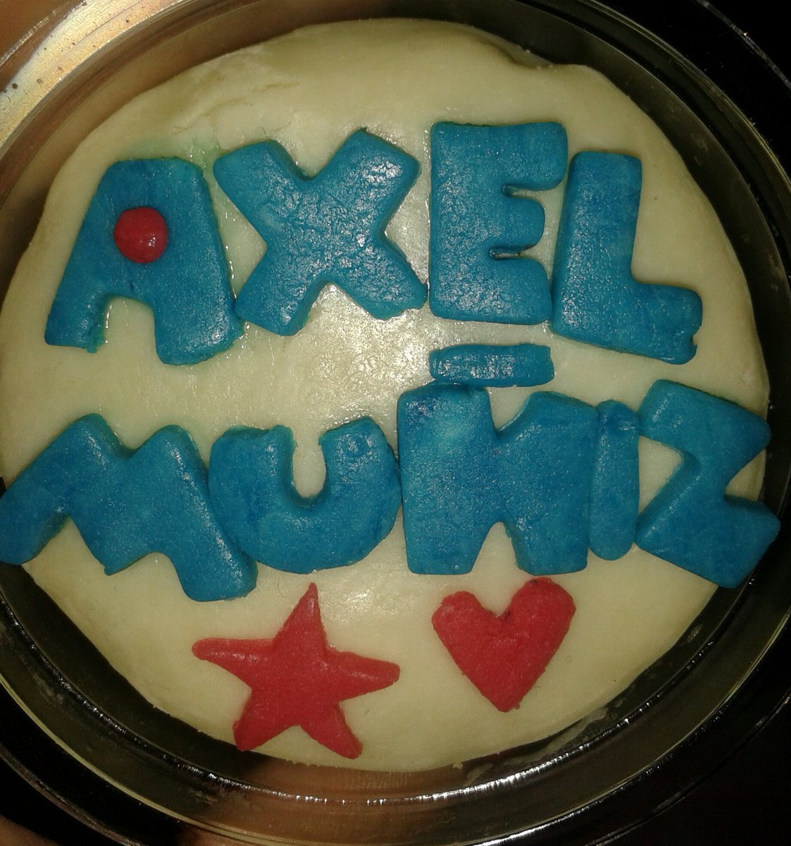 RaqueGavilan's tweet photo. Voy a llorar recordando #KCAMexico #AxelMunizTrendy #ChicoTrendy @AxelMuniz_Music https://t.co/Nl72SwJYuw