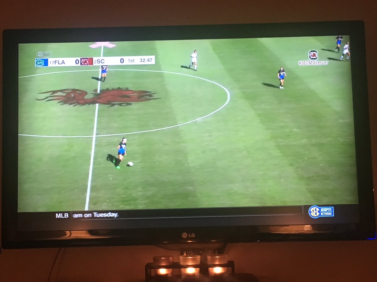 watching FLA vs. SC game! ⚽️ <a href="/NHSSlytherin/">NHS Slytherin</a> <a href="/Sverussssnape/">Devil_Soccer</a> -Victoria