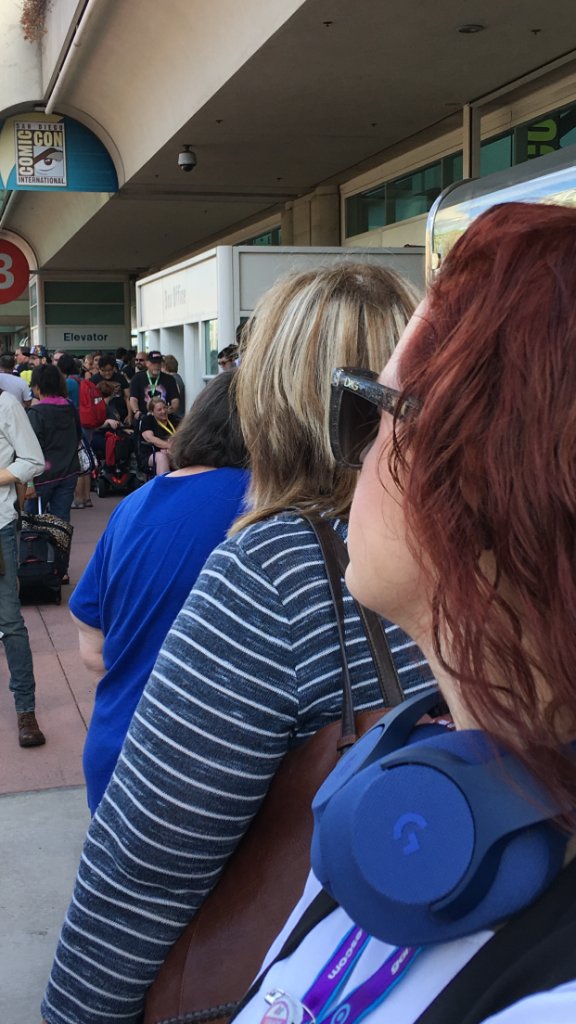 LogitechG's tweet photo. Preview Night- the one night that #SDCC is empty-ish? Fortunately our #LogitechGSDCC exclusive doesn't include a line! ๐ RT to win! https://t.co/drsJ8L0tdZ