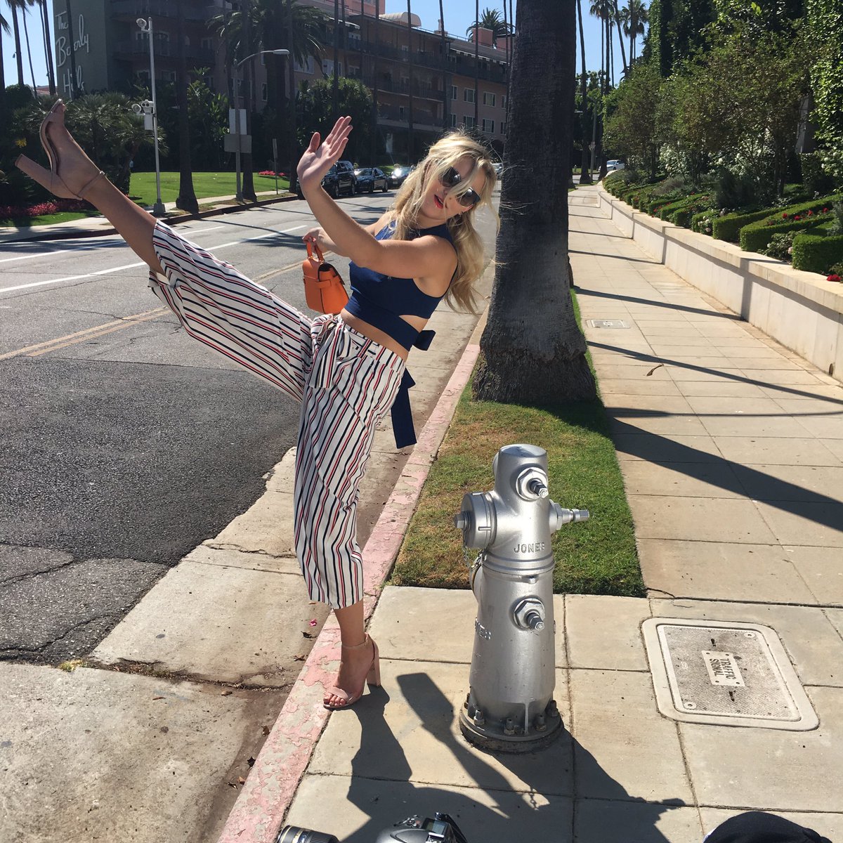 iluvmydevin's tweet photo. A dancer always points her toe  that is why my #TeenChoice #ChoiceDancer vote is for @ChloeLukasiak. Her technique is always flawless! https://t.co/tM2nJrFO0o