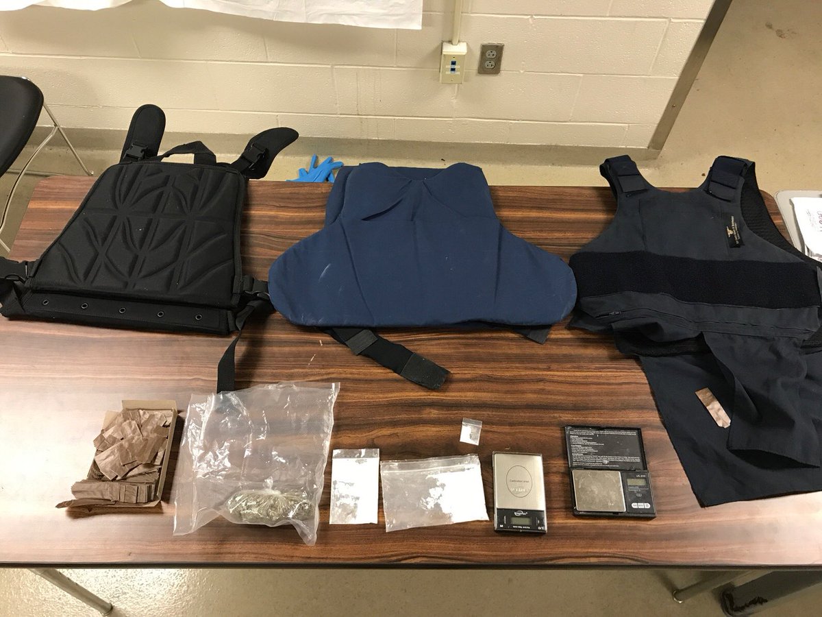 NYPD9Pct's tweet photo. Hard work pays off for our FIO and Assistant #3LessGuns/2guns that look real and hard to tell in the dark #NYPD  #eastvillage #ITSWHATWEDO https://t.co/8VWhi4fE8H