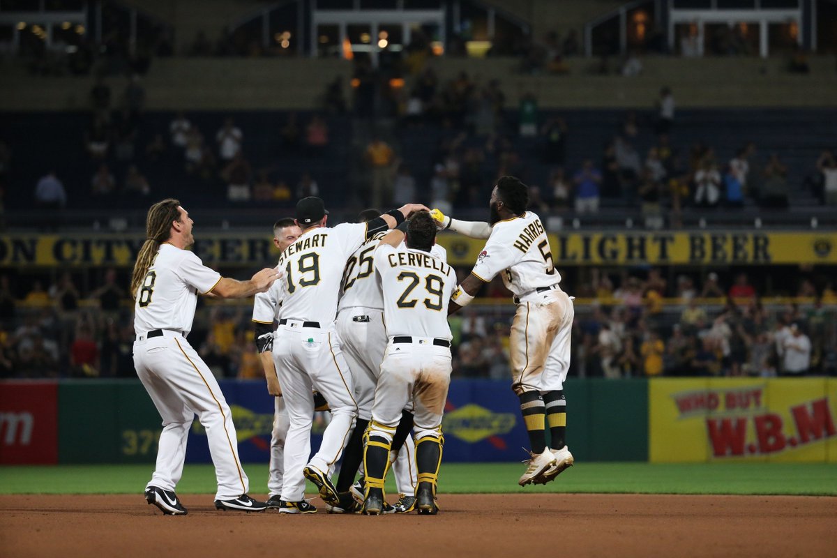 Pirates's tweet photo. #WALKOFF #RAISEIT!!!!!!!!!!!

@Max_Moroff with the game winning KNOCK!!! https://t.co/75spbQbhg8