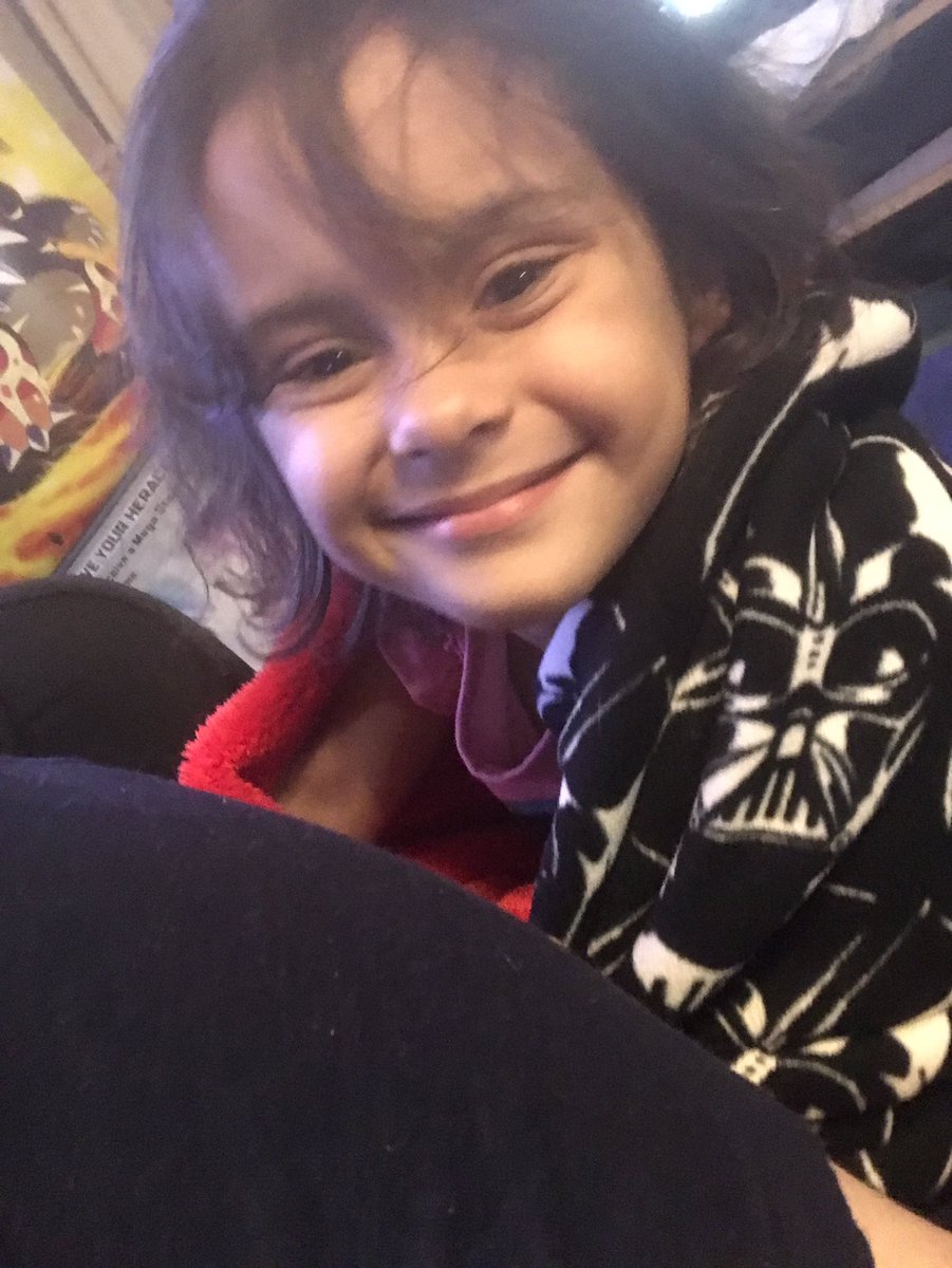 n0healz4u's tweet image. This kid melts my heart 💗 Sitting behind me cuddled with a Darth Vader blanket 💗 #nerdymoms #mommylife