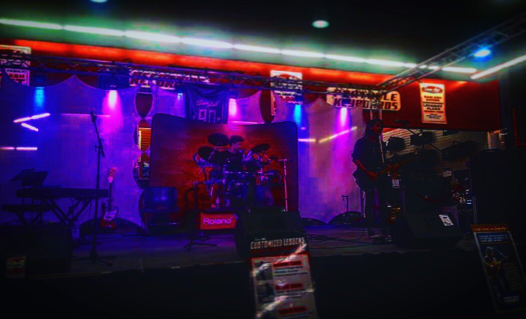 HelixTheory's tweet photo. A few pick from tonight, and also we have t shirts https://t.co/SjYD95d9PW