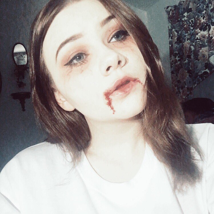 anassxng's tweet photo. part 2 of recreating @atleeeey's makeup looks https://t.co/jxNtAopc9y