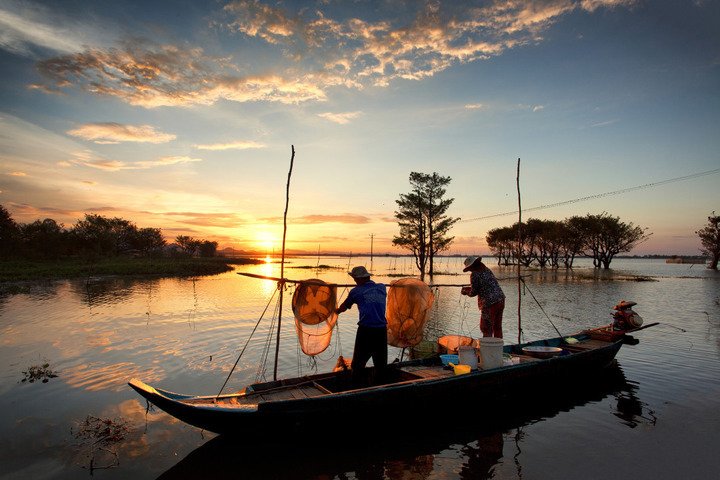 Earn <a href="/Qantas/">Qantas</a> Points when you book any of our Small Group Tours! T&amp;Cs apply. insiderpromo.com.au/qantaspoints/