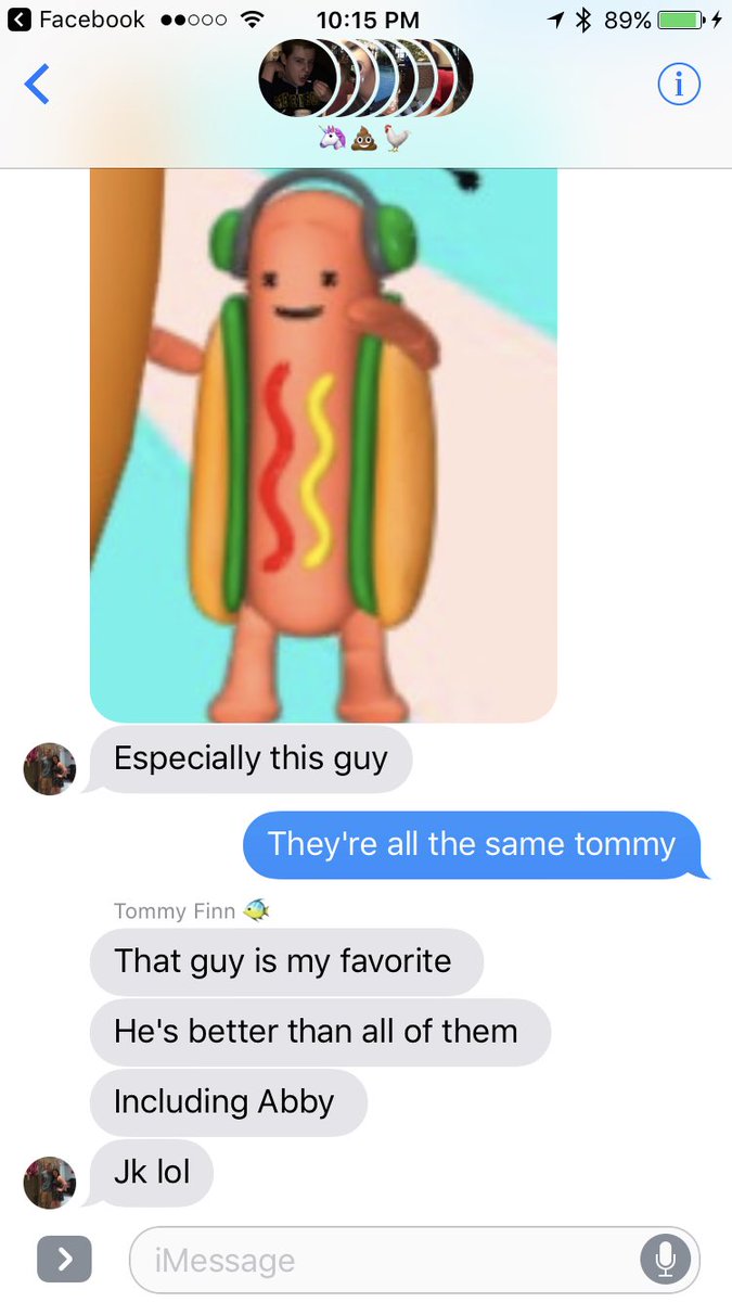 lapins_21's tweet photo. Friendship in a nutshell...or should I say friendship in a hot dog bun? �� https://t.co/LQacTcJK9i