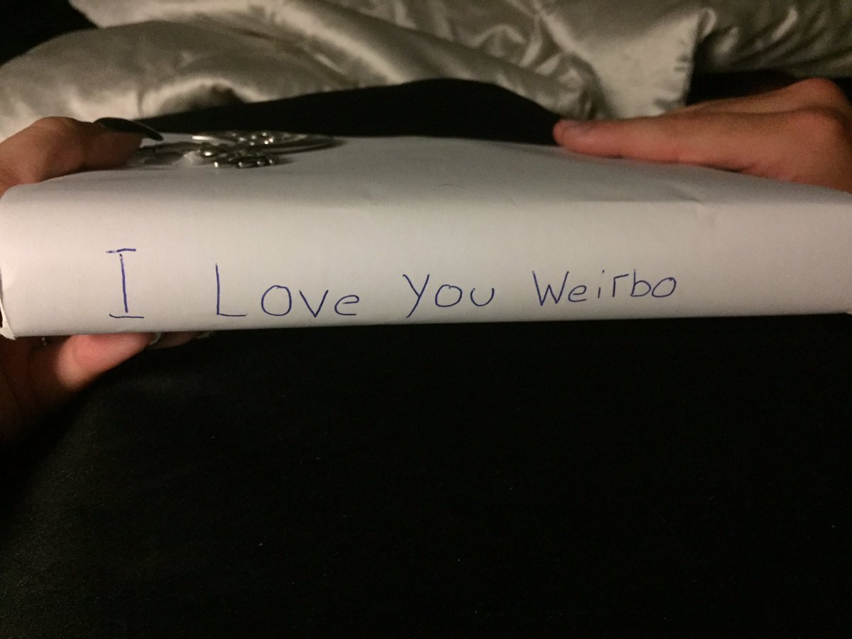 thelittlestkam's tweet photo. When you have the best surprise from the best boyfriend ❤️ https://t.co/9q2BOMTdIT