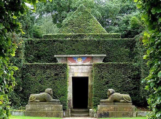 ExplaceLBC's tweet image. Folly in the garden