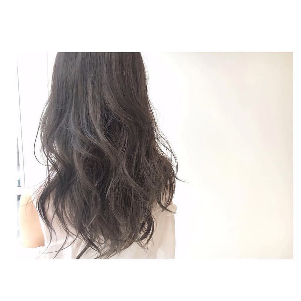 Yayoi Brains على تويتر サロンスタイル 徳永恵介 Fairy 明るくなった髪をトーンダウンで外人風の質感カラーに Yayoibrains Fairy トーンダウン 質感カラー ウェーブ イルミナカラー 外人風カラー 京都烏 T Co Uznb0zah6o T Co