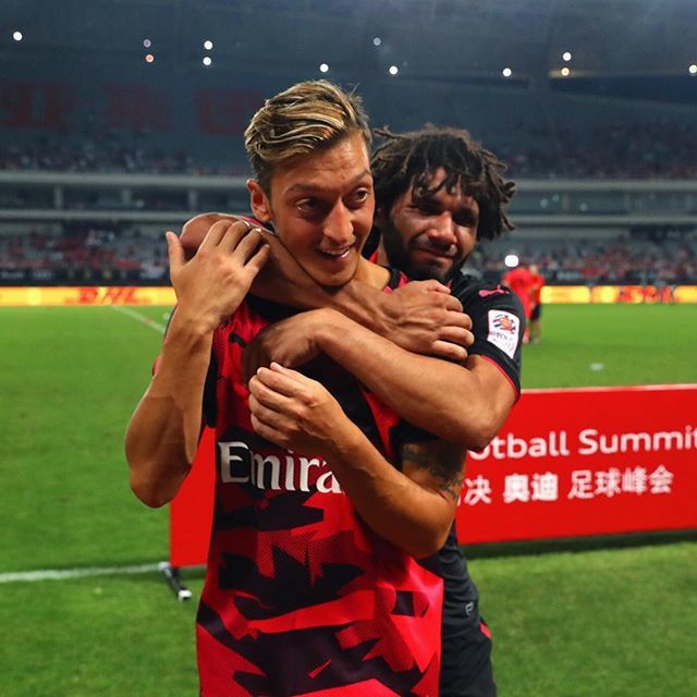 arsenal_ball's tweet photo. Mesut #Ozil and Mohamed #Elneny after last night's game in Shanghai #ArsenalinShanghai #WeAreTheArsenal #afc #arsenal https://t.co/cTsMPPIgeU