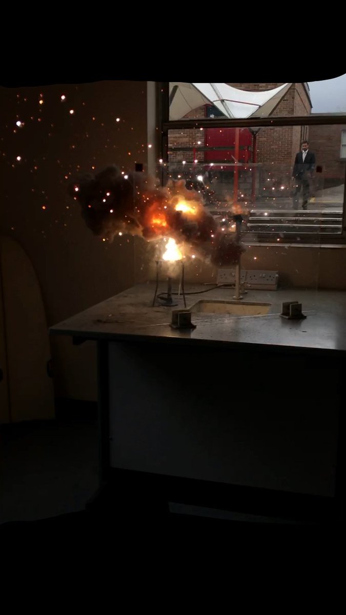 StKathsScience's tweet photo. Ending the year with a bang... 
There are some bright sparks in that classroom. 

https://t.co/pMEbgbmCs6 https://t.co/iJqAEHqRdD