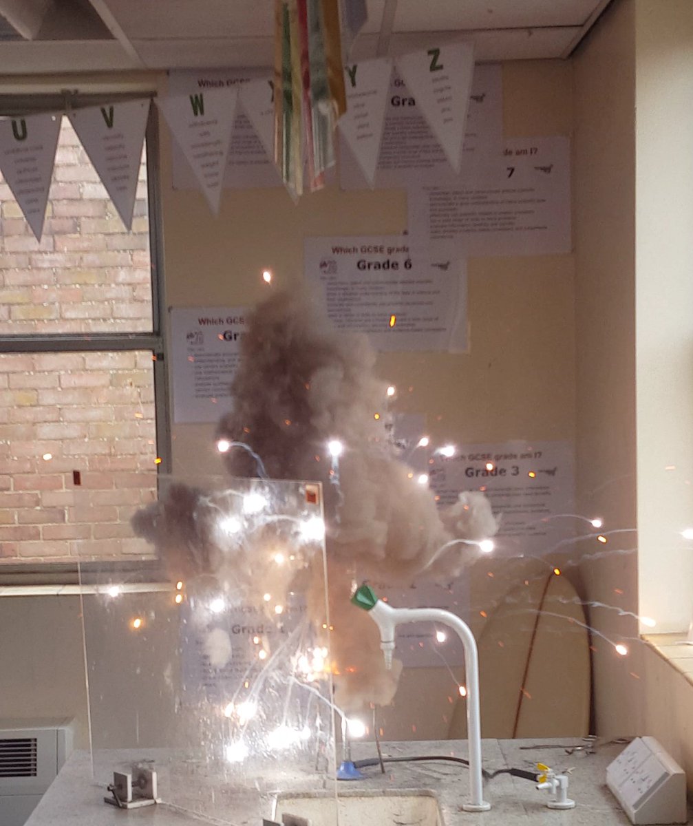 StKathsScience's tweet photo. Ending the year with a bang... 
There are some bright sparks in that classroom. 

https://t.co/pMEbgbmCs6 https://t.co/iJqAEHqRdD