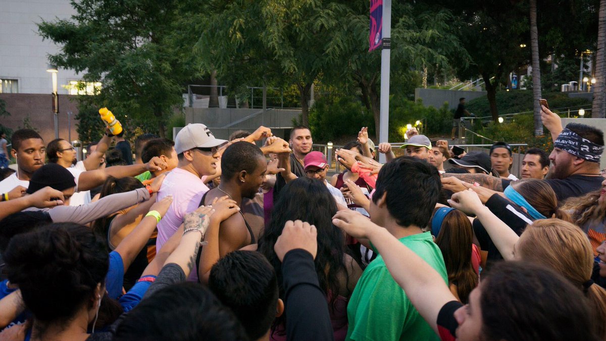 rundalay's tweet photo. We start together - we finish together. #nomatterwhat #nooneleftbehind #rundalay #dtla every Monday #grandpark https://t.co/tFapC96mEY