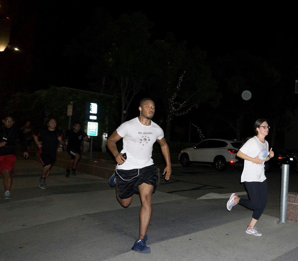rundalay's tweet photo. Keep pushing strong #finalstretch every step is worth it! We promise #dtla #rundalay https://t.co/ezUwhWqprE