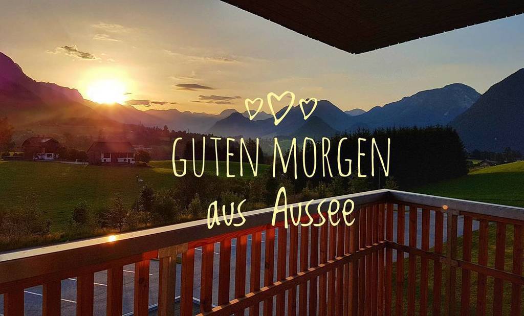 AngelikaMandler's tweet photo. Sonnenaufgang #wiederunterwegs #fufda_pr #narzissenhotel #Ausseerland #austrianblogger #österreich #austria https://t.co/2ucZFZOSv4 https://t.co/d4nQzidVlC