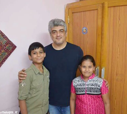 ThalaAjith58's tweet photo. Recent Pic Of Thala Ajith Sir 😍
#Vivegam https://t.co/cR6BlIg3P6