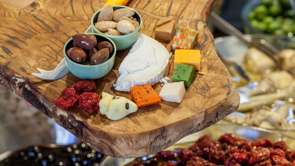 jewishtampa's tweet photo. Israeli app gives travelers best tips to grab a bite https://t.co/luA4XYFmjs via @timesofisrael #Bitemojo #startupnation https://t.co/cfHLARg78F