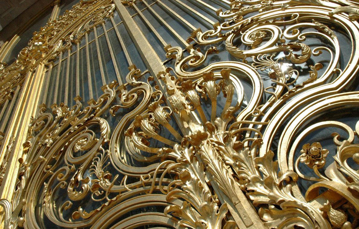 [Série été] #architecture Dès sa mise en place, la grille du Petit Palais, dessinée par Girault, a été saluée pour sa virtuosité d'exécution