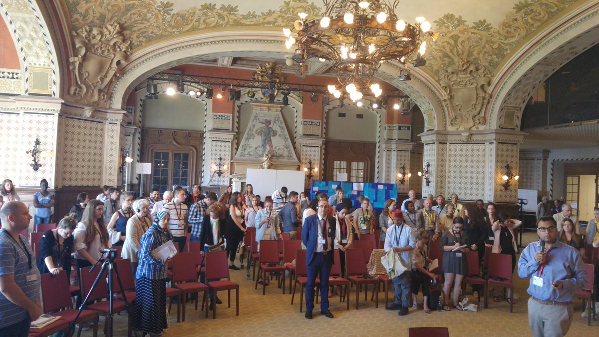 T4C_IofC's tweet photo. Exploring our relationship with different dimensions of #trustbuilding using the #trust starvwith Rishab Khanna #AEUB2017 #CauxForum https://t.co/TnjiYf2qoO