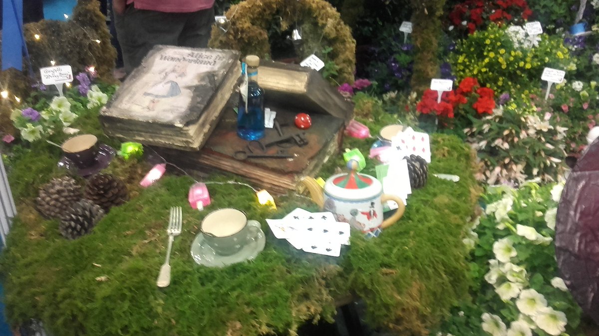 RetailExIreland's tweet photo. Enjoying the mad hatters tea party @GLASIRELAND with #OConners #Nurseries !! One of our @GroMorIreland growers #GLAS2017 https://t.co/qPu1C7D6Se
