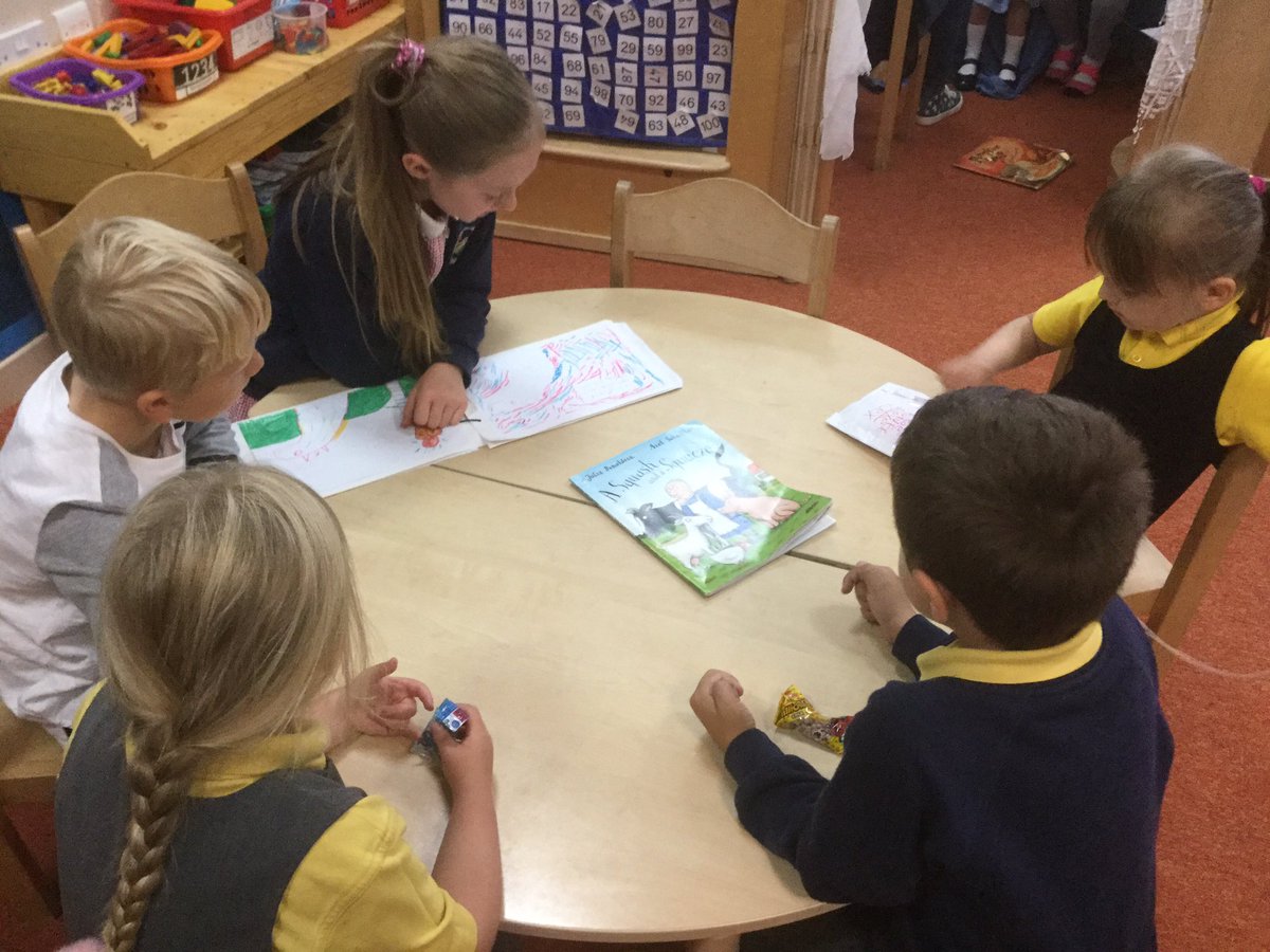 Year4_BDP's tweet photo. @bentondeneprim Now we are shared our story books with our reception friends! @BDP_EYFS https://t.co/kmi7L0fNPQ