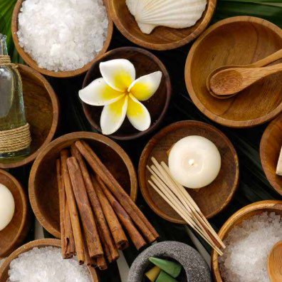 luova_creative's tweet photo. Believe in the power of plants #botanicals #nature #ingredients #flowerwaters #essentialoils #branding #indibrands https://t.co/sHAGOIccWt