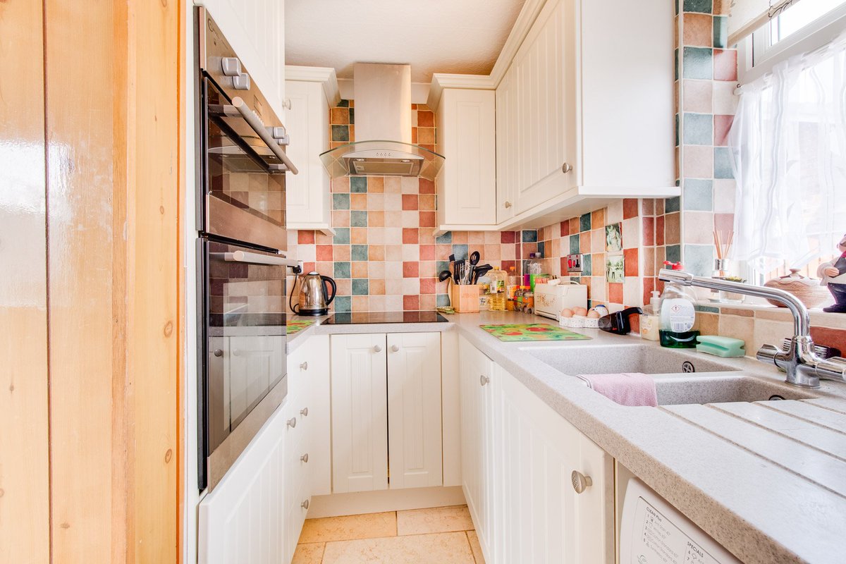 WhitegatesDon's tweet photo. NEW PROPERTY NOW FOR SALE IN ARMTHORPE... £135,000 CALL 01302 327 291 TO VIEW #property #doncasterisgreat #estateagent #Doncaster #forsale https://t.co/hj53PxxNSq