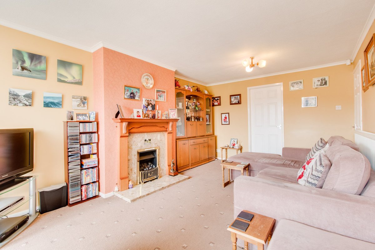 WhitegatesDon's tweet photo. NEW PROPERTY NOW FOR SALE IN ARMTHORPE... £135,000 CALL 01302 327 291 TO VIEW #property #doncasterisgreat #estateagent #Doncaster #forsale https://t.co/hj53PxxNSq