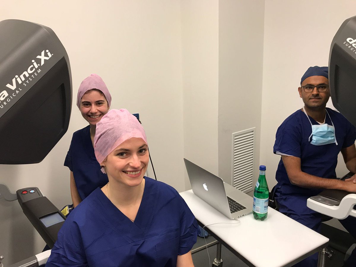 Welcome Rita &amp; Jane, our Sydney Uni med students <a href="/COBLH/">Chris O’Brien Lifehouse</a> today learning about robotic surgery <a href="/SydneyUni_Media/">Sydney Uni Media</a> <a href="/RACSurgeons/">RACSurgeons</a> @davinci_device