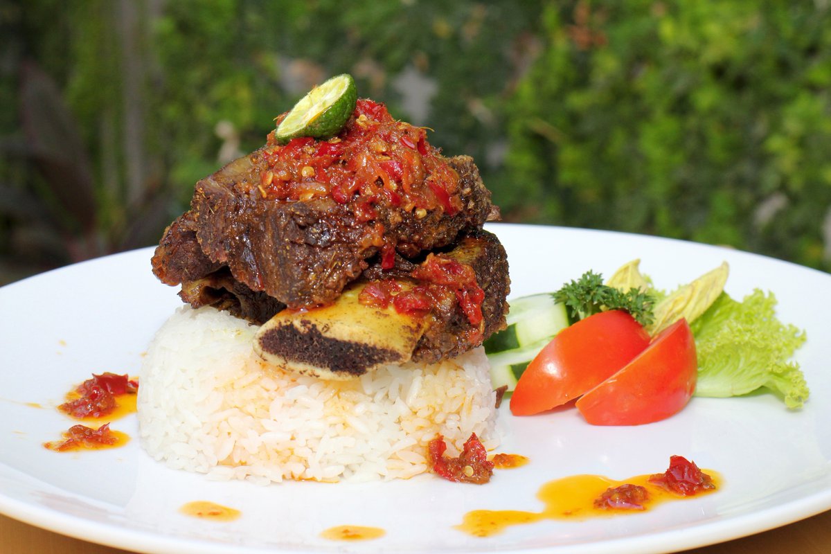 QuestHotelKuta's tweet photo. Sebentar lagi saatnya makan malam
#BasilRestaurant siap menjamu anda saat anda kelaparan , bisa #GoFood juga lhoo! https://t.co/F2Cjc2qEO6