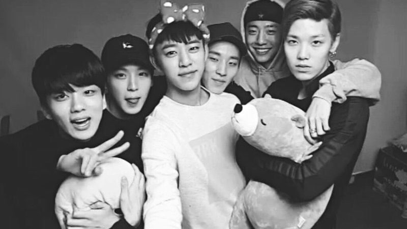 Beautiful_B2sty's tweet photo. #2000DaysWithBAP
Forever with B.A.P))))) https://t.co/eVmE8fYLmp