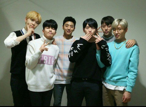 Beautiful_B2sty's tweet photo. #2000DaysWithBAP
Forever with B.A.P))))) https://t.co/eVmE8fYLmp