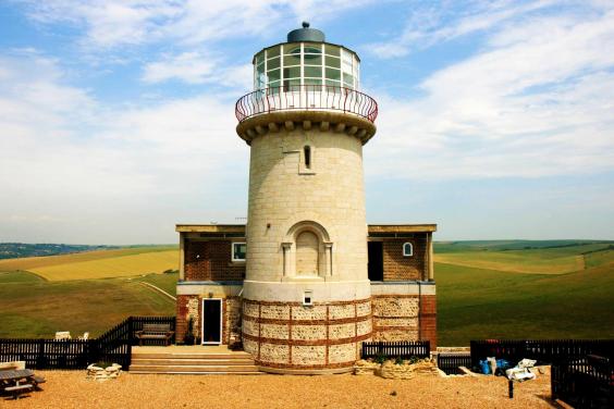 3lilbirdspr's tweet photo. .@IndyTravel @KateWills Lighthouses make great accommodation - Our favourite is Belle Tout https://t.co/MpxGYmFpaP #NationalLighthouseDay https://t.co/0mqITqzguy