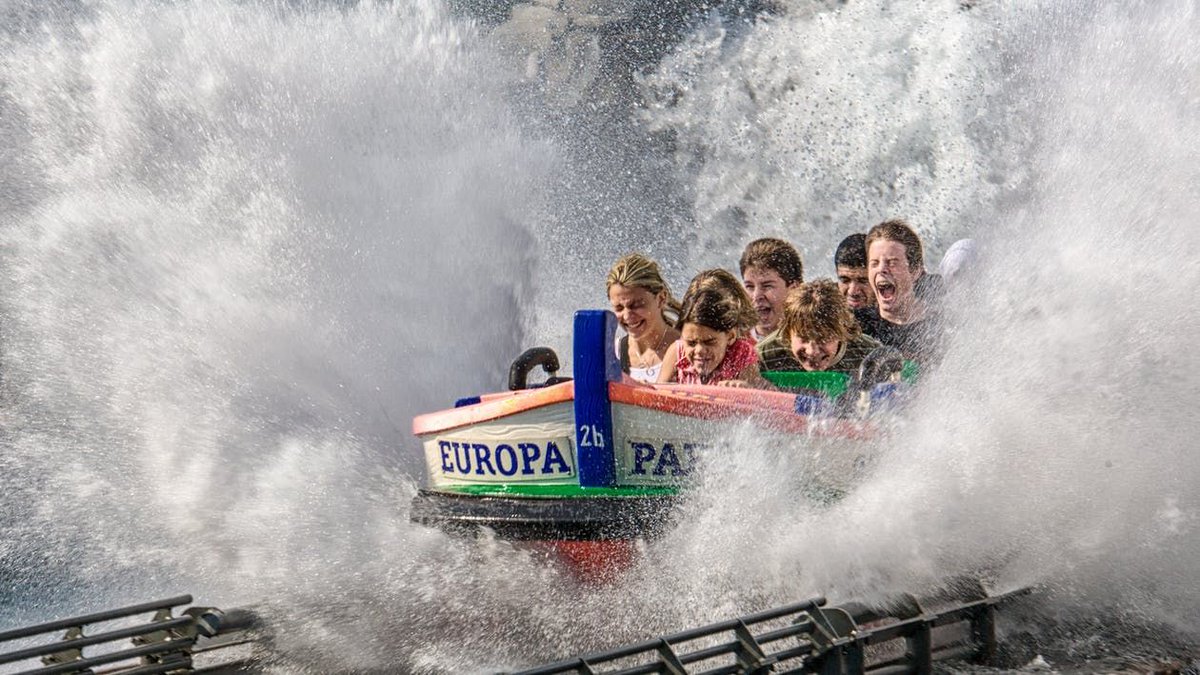 Cabmania's tweet photo. The best theme parks in the UK for kids https://t.co/4jDKeD1ufQ #familytravel #kids #summer https://t.co/LdCjN7ptGP