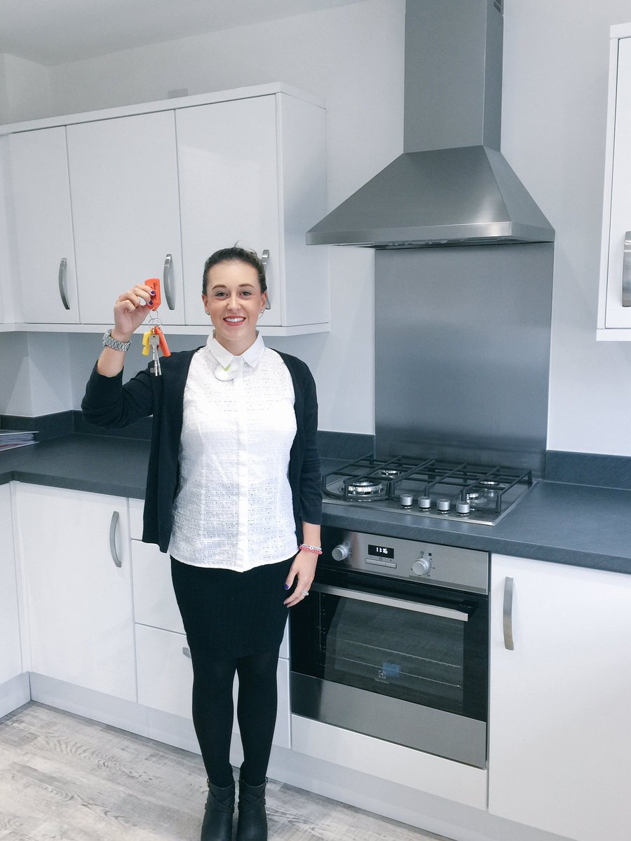 SerafinaCuro's tweet photo. Super excited to have recieved the keys for our first #SharedOwnership #homes at @MulberryPkBath I can't wait to move the #purchasers in🔑 https://t.co/lwOQVnOvsl