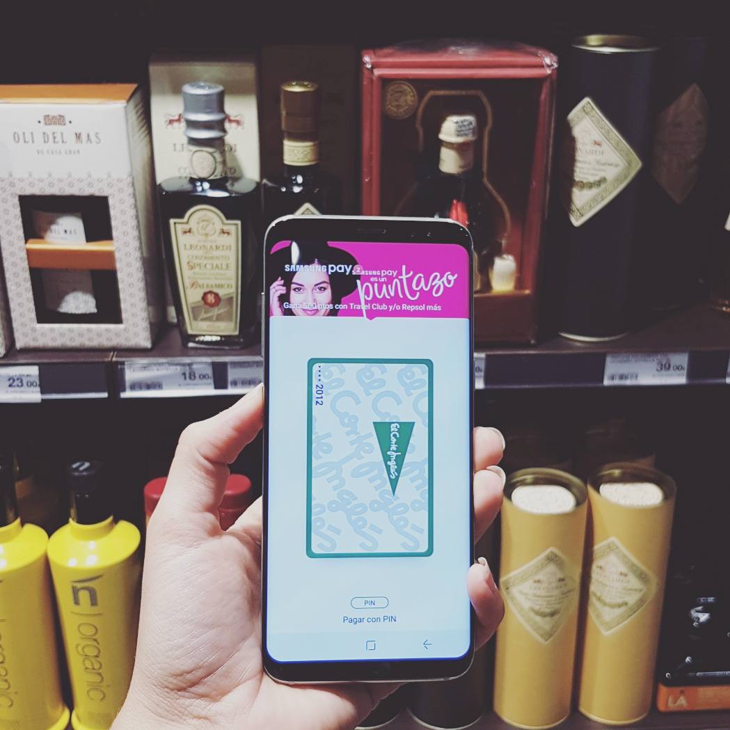 SamsungEspana's tweet photo. Hoy ser CM de @SamsungEspana tiene premio 😍 Tengo 100€ para darme un capricho gourmet en @elcorteingles con #SamsungPay ¿Qué me compro? https://t.co/EwsgkXDSFG