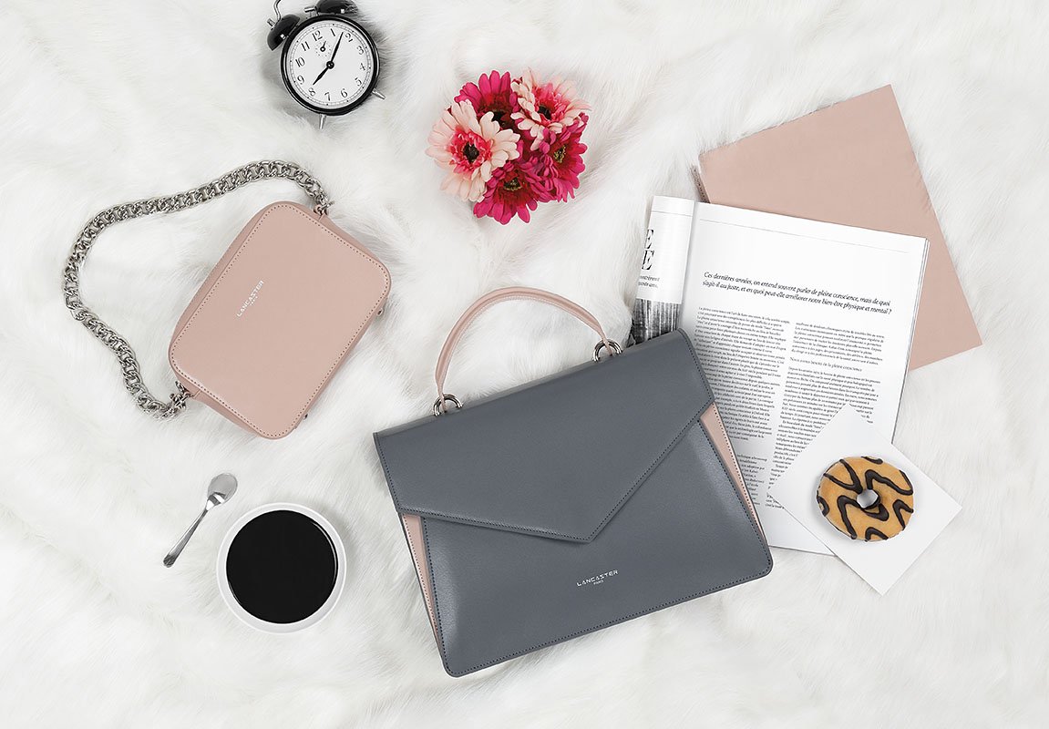 lancasterparis's tweet photo. #NewCollection #FW17 #fakefur #flowers #alarmclock #donut #coffee #goforwork #bag #pink #nude #chain #briefcase #lancasterparis 🍩☕️💐💼 https://t.co/xADBMtmhWL