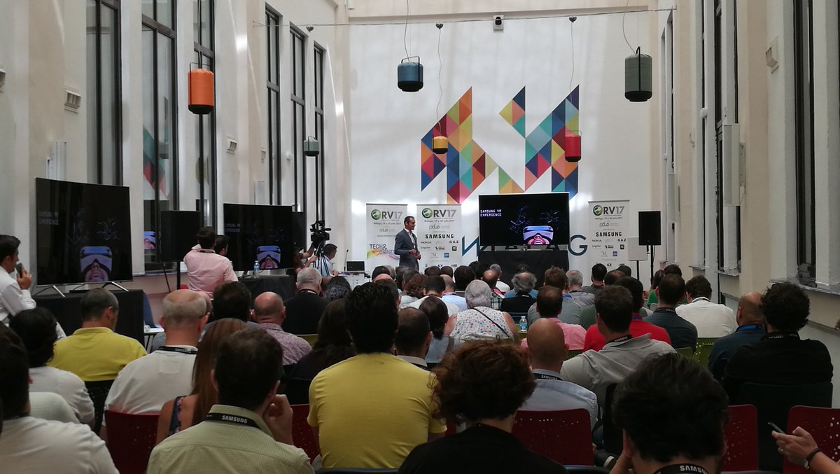 MedinaMediaTV's tweet photo. Aforo completo en el #OVR17 @ObservatorioVR con @SamsungEspana https://t.co/530gQr5hsI