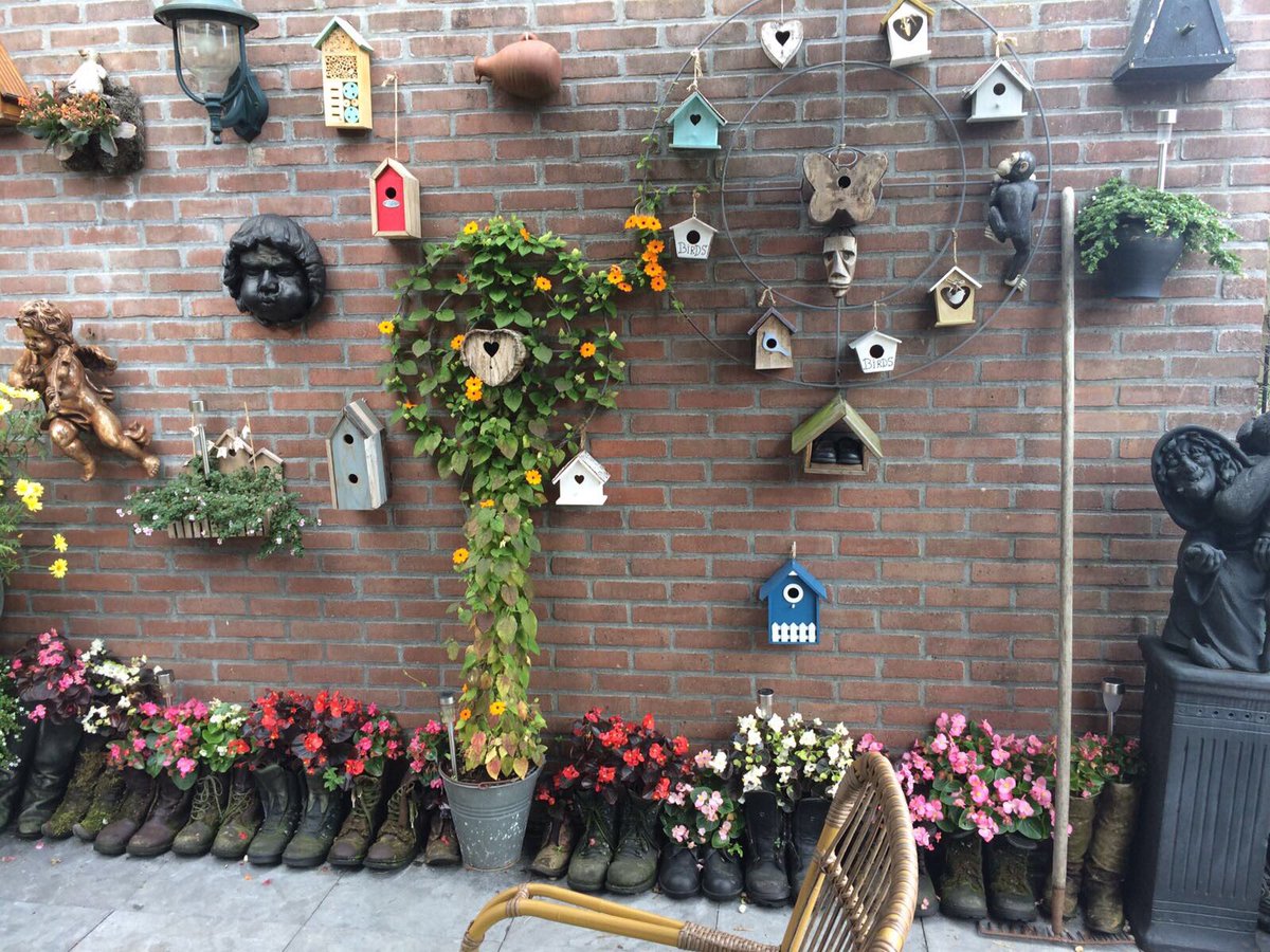 rellebel tweet media