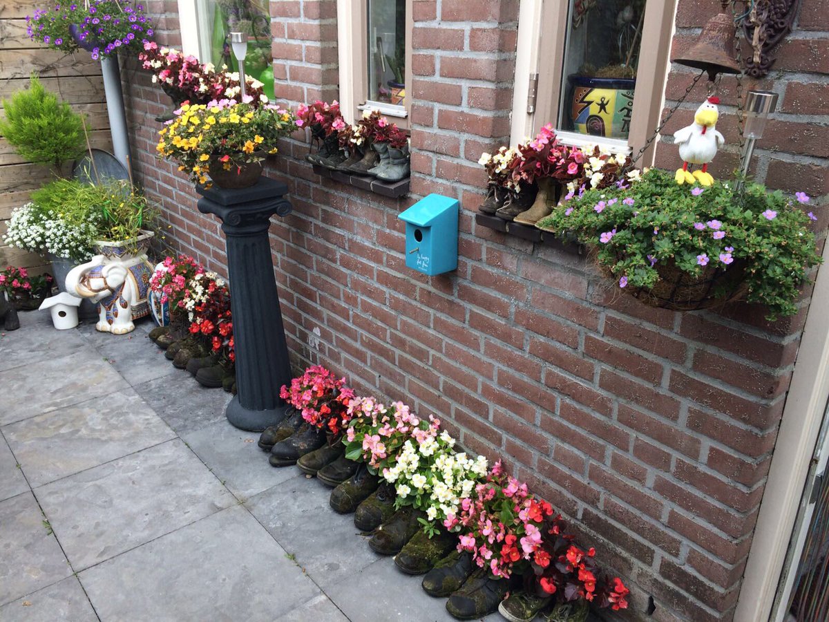 rellebel tweet media