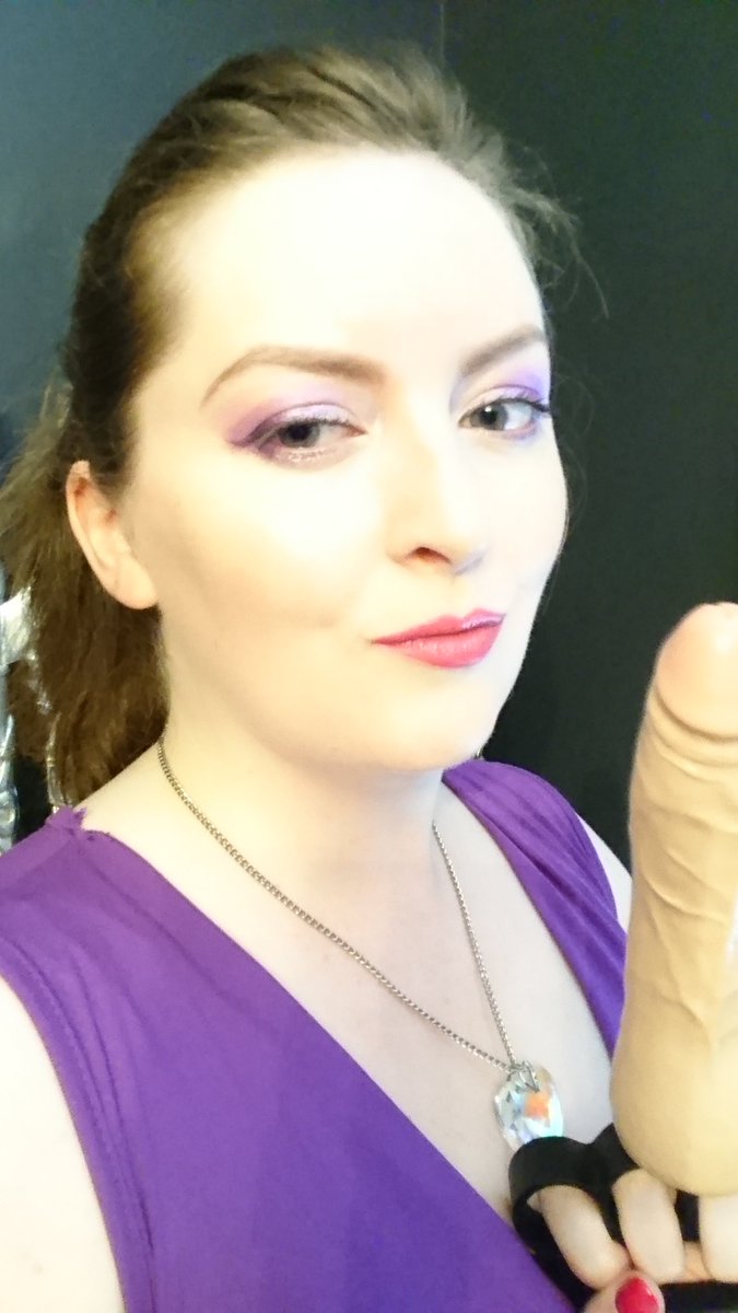 MissPorcelainB's tweet photo. Time to sensually dominate my next plaything! #sensualdomination #strictfemale #strapon #nylons  #venus2000 join me https://t.co/133vJa1rHJ https://t.co/Ic0cMPfPPh