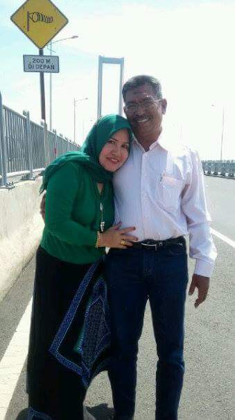 ummidiana69's tweet photo. Ada yg sanggup puasi istri si bapak ne... https://t.co/RUYPsymWQO